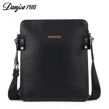 丹爵(DANJUE)2017新款休闲简约牛皮男包撞色竖款单肩包新款斜挎包男士包8302-3
