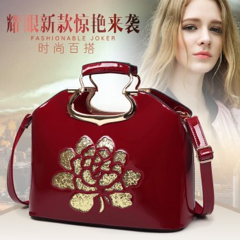 2017年春新款新娘女包漆皮定型玫瑰亮片包民族风单肩斜跨手提包