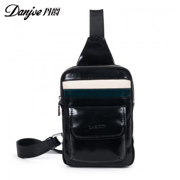 丹爵(DANJUE)头层牛皮时尚男士胸包单肩斜挎包潮酷时尚小包8741-1