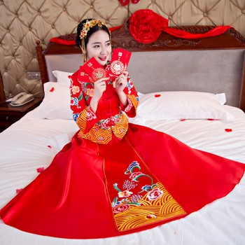 2017夏季新款中式婚纱礼服秀禾服新娘结婚敬酒服红色嫁衣龙凤褂